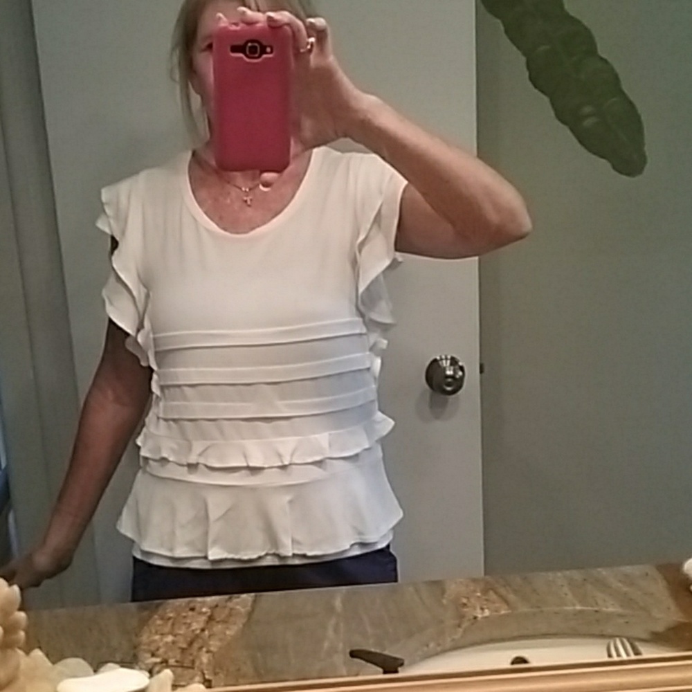 Ruffled top,